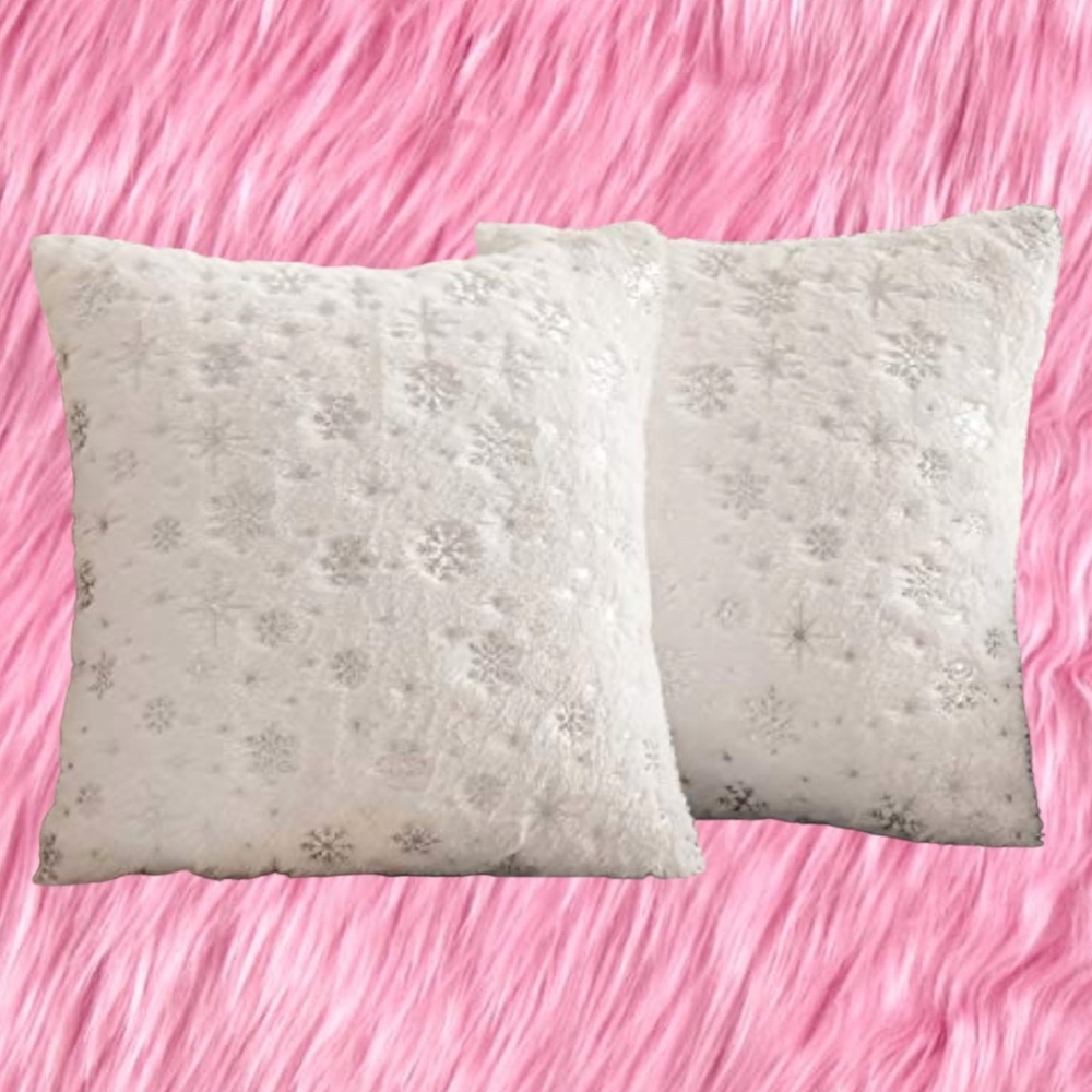 Set of two pillow cushion covers, plush white with iridescent snowflakes NEW